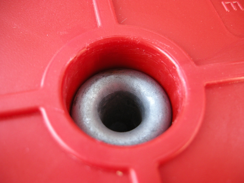 Hlava plastová HPJF pro kotvy FENO, červená, 16x16x10cm, značení HRANICE OBCE